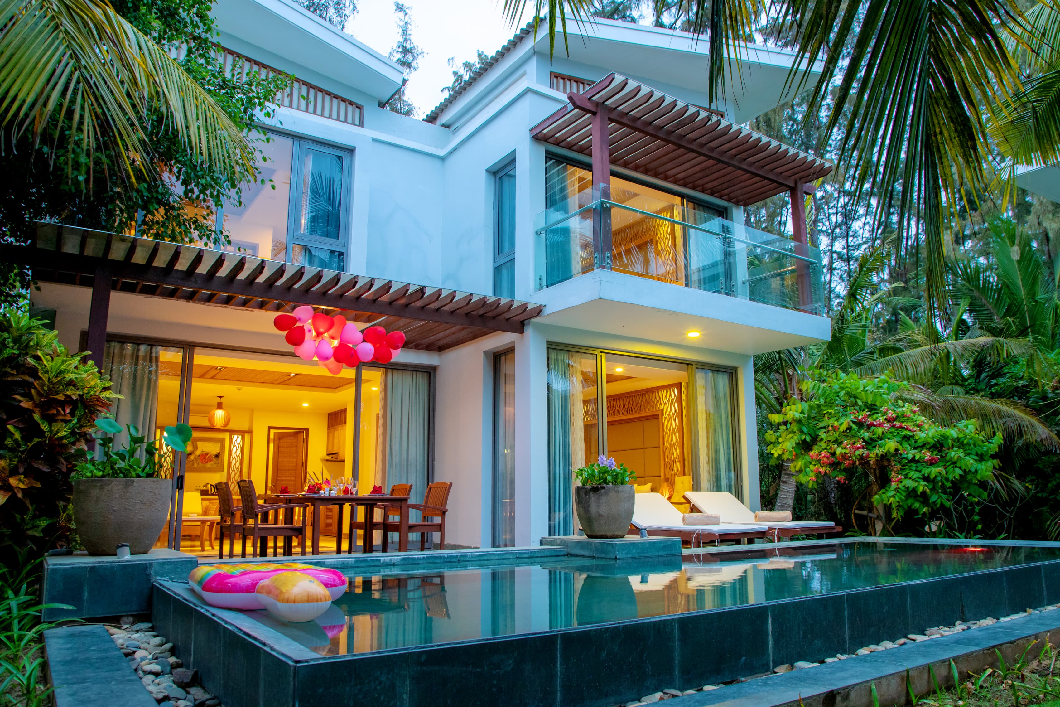 Preload Three-Bedroom Pool Villa - Featured View