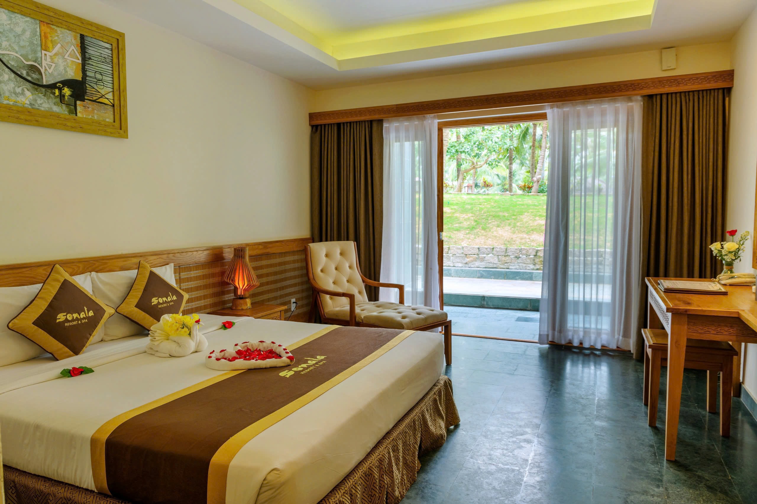 Superior Garden View - Featured View